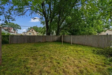 1304 10th Avenue NW Austin MN 55912