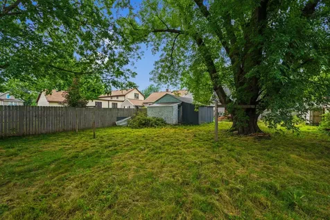 1304 10th Avenue NW Austin MN 55912