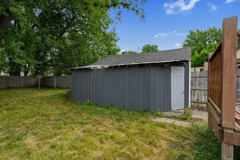 1304 10th Avenue NW Austin MN 55912