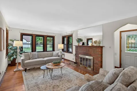 1262 Edgcumbe Road Saint Paul MN 55105