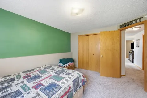 611 36th Avenue S Moorhead MN 56560