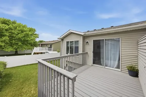 611 36th Avenue S Moorhead MN 56560