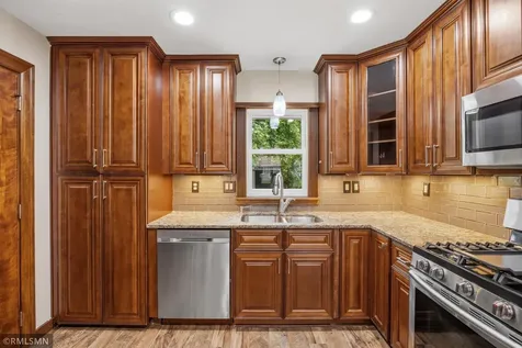 10157 Irwin Road Bloomington MN 55437