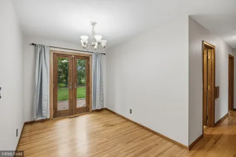 10157 Irwin Road Bloomington MN 55437