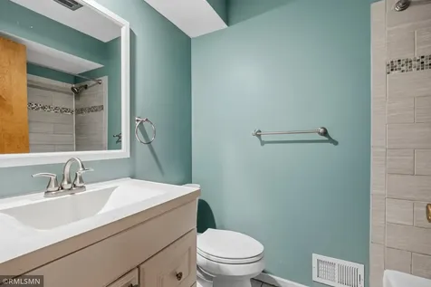 10157 Irwin Road Bloomington MN 55437