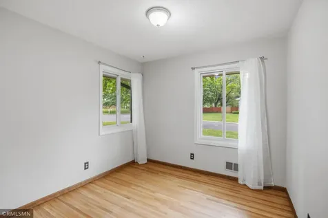 10157 Irwin Road Bloomington MN 55437