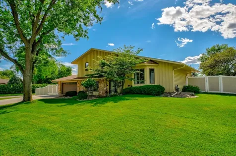 13491 Fairlawn Court Apple Valley MN 55124