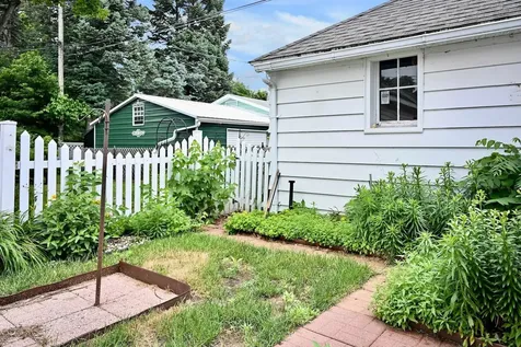 368 W Sarnia Street Winona MN 55987