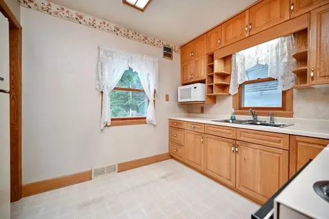 368 W Sarnia Street Winona MN 55987