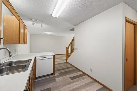 7043 48th Street N Oakdale MN 55128