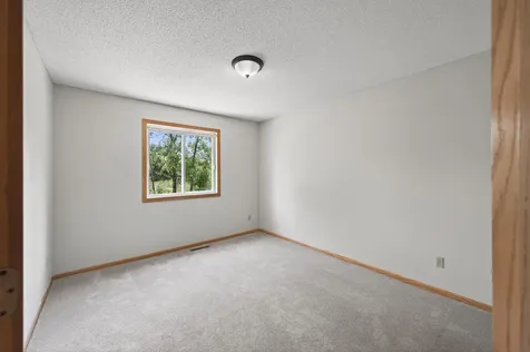 7043 48th Street N Oakdale MN 55128