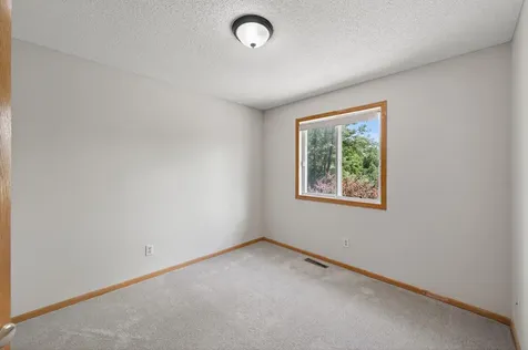7043 48th Street N Oakdale MN 55128