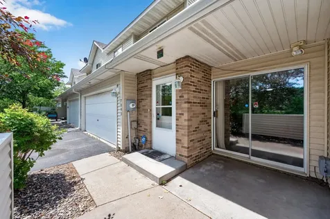 7043 48th Street N Oakdale MN 55128