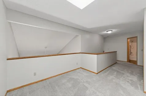 7043 48th Street N Oakdale MN 55128