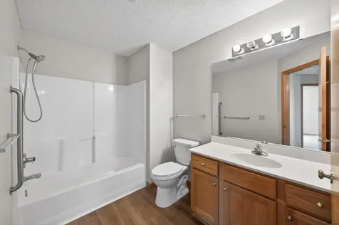 7043 48th Street N Oakdale MN 55128