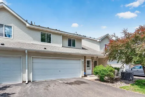 7043 48th Street N Oakdale MN 55128