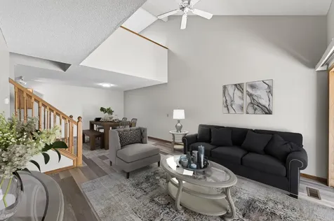 7043 48th Street N Oakdale MN 55128