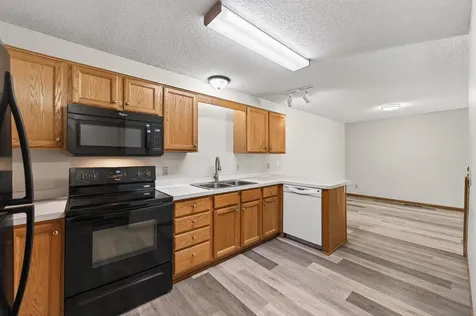 7043 48th Street N Oakdale MN 55128