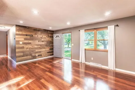 112 4th Street S Raymond MN 56282
