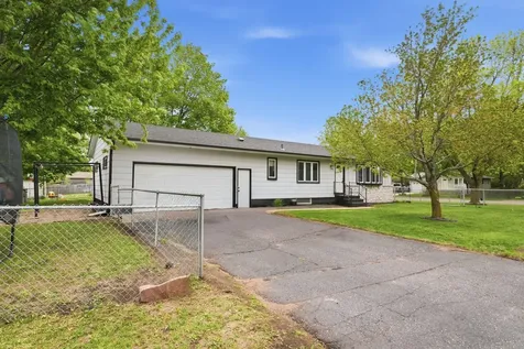 26 4th Avenue SE Saint Joseph MN 56374