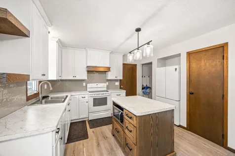 26 4th Avenue SE Saint Joseph MN 56374