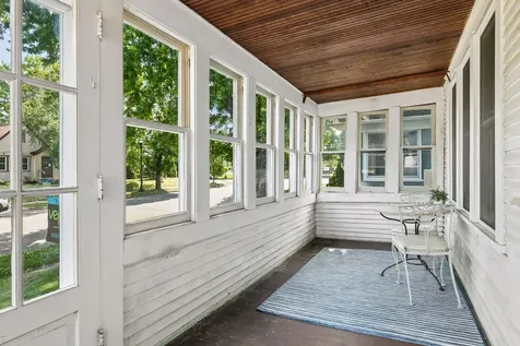 1249 6th Street E Saint Paul MN 55106