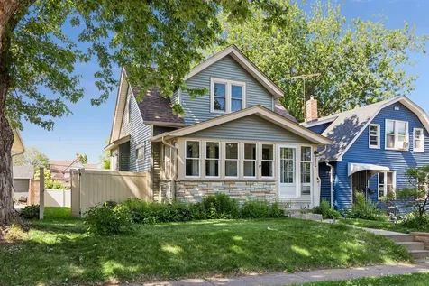 1249 6th Street E Saint Paul MN 55106