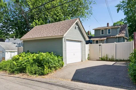 1249 6th Street E Saint Paul MN 55106