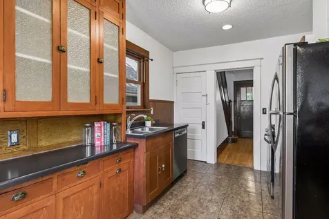 1249 6th Street E Saint Paul MN 55106