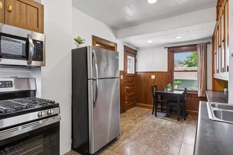 1249 6th Street E Saint Paul MN 55106