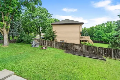 17030 30th Avenue N Plymouth MN 55447