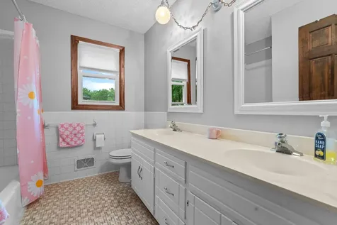 17030 30th Avenue N Plymouth MN 55447