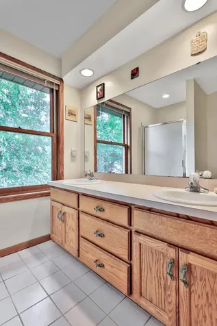 7038 46th Street N Oakdale MN 55128