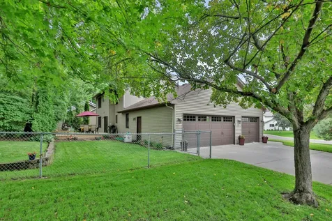 7038 46th Street N Oakdale MN 55128