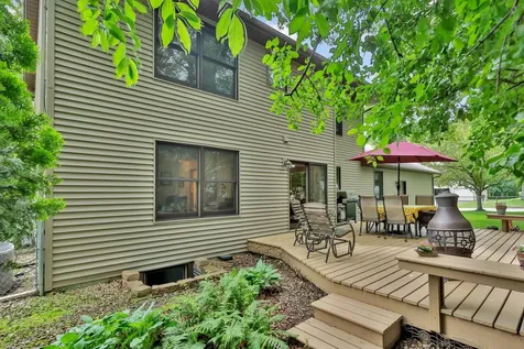 7038 46th Street N Oakdale MN 55128