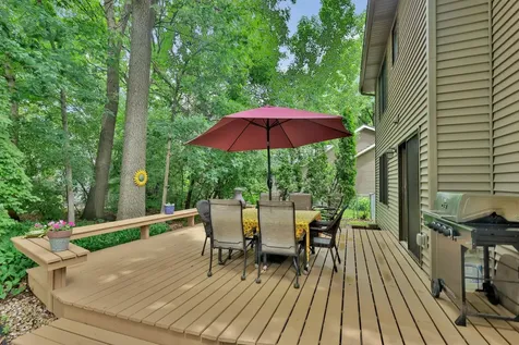 7038 46th Street N Oakdale MN 55128