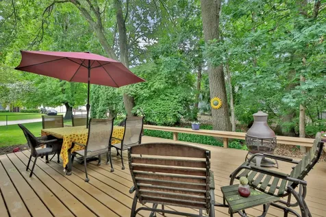 7038 46th Street N Oakdale MN 55128