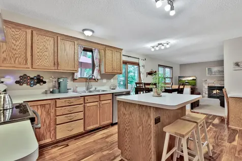 7038 46th Street N Oakdale MN 55128