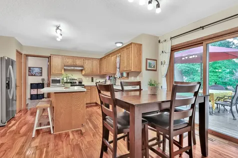 7038 46th Street N Oakdale MN 55128