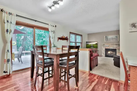 7038 46th Street N Oakdale MN 55128