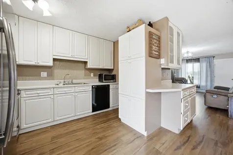 342 12 1/2 Avenue E West Fargo ND 58078