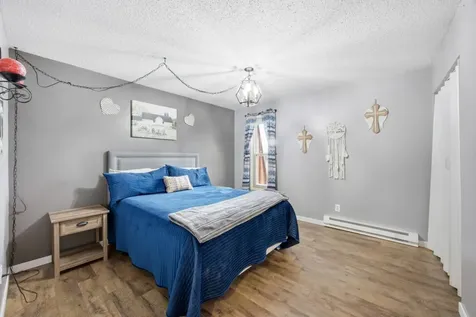 342 12 1/2 Avenue E West Fargo ND 58078