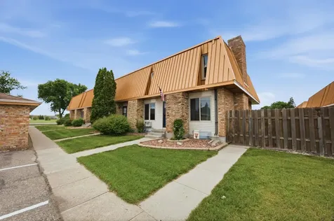 342 12 1/2 Avenue E West Fargo ND 58078