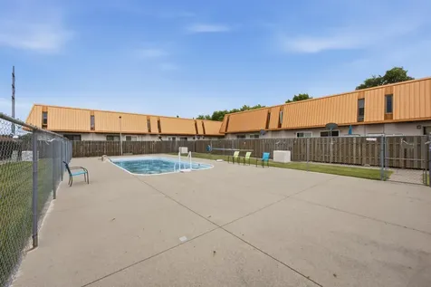 342 12 1/2 Avenue E West Fargo ND 58078