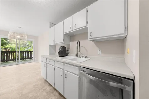 4836 Grenwich Trail N Oakdale MN 55128