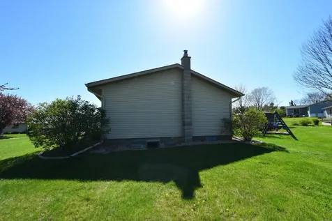 109 Brenda Lane Goodhue MN 55027