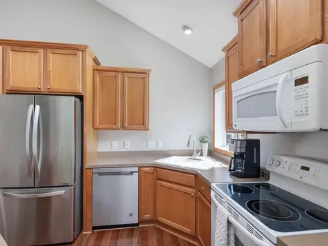 1557 Fox Hunt Way Victoria MN 55386