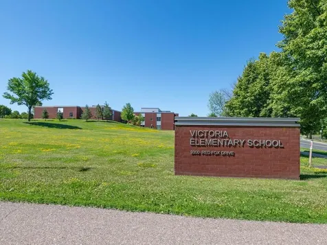1557 Fox Hunt Way Victoria MN 55386
