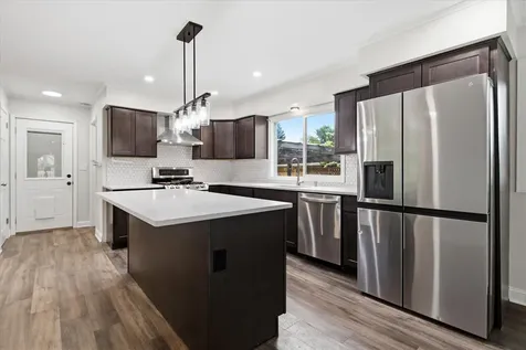952 Logan Lane South Saint Paul MN 55075