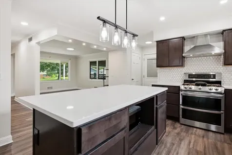 952 Logan Lane South Saint Paul MN 55075